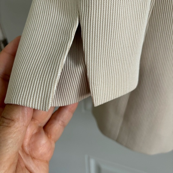 NWT Kasper Sand Color Pinstriped Blazer, Size 12 - Picture 3 of 12